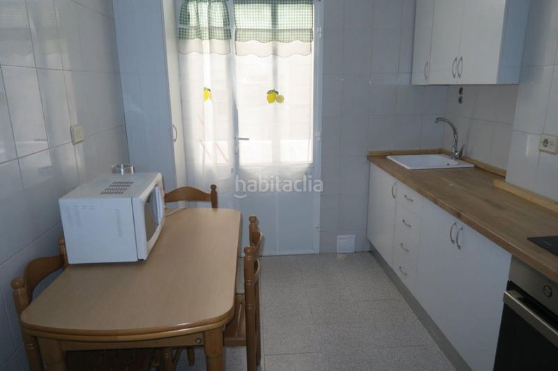 Foto 672ba5c4-b09e-4f67-82ae-df02c12f0434. Rent flat in Os Mallos Coruña (A)