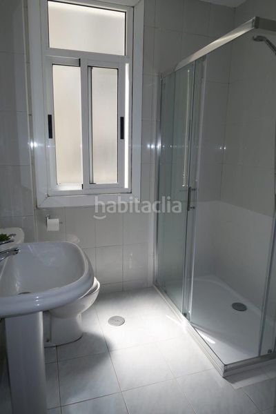 Foto 7df24263-883b-47f7-9c96-0c25c5b79ae1. Rent flat in Os Mallos Coruña (A)