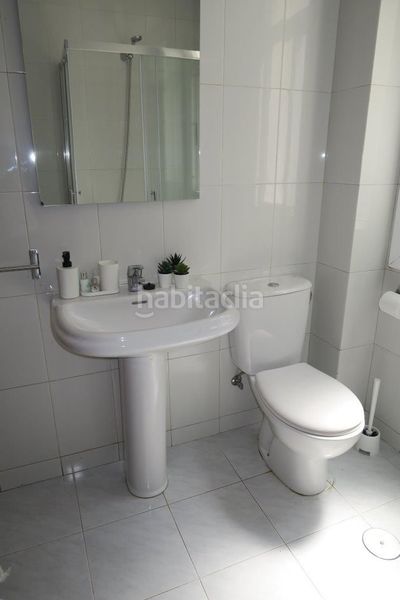 Foto 9353a8bd-c712-4298-9a80-94bdc55e90b4. Rent flat in Os Mallos Coruña (A)