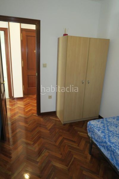Foto 9cd9249b-1ade-4aea-b81d-4c63fea76083. Rent flat in Os Mallos Coruña (A)