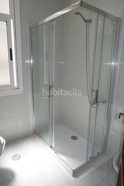 Foto bc39ecb4-af24-4a8b-b950-a3de120fc997. Rent flat in Os Mallos Coruña (A)