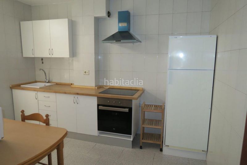 Foto d9452e5c-69a7-4a67-8ff9-d97698c38db9. Rent flat in Os Mallos Coruña (A)
