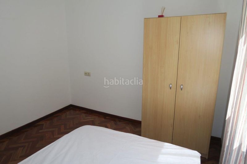 Foto fc756bad-7e9f-4abe-a667-054536f04fae. Rent flat in Os Mallos Coruña (A)