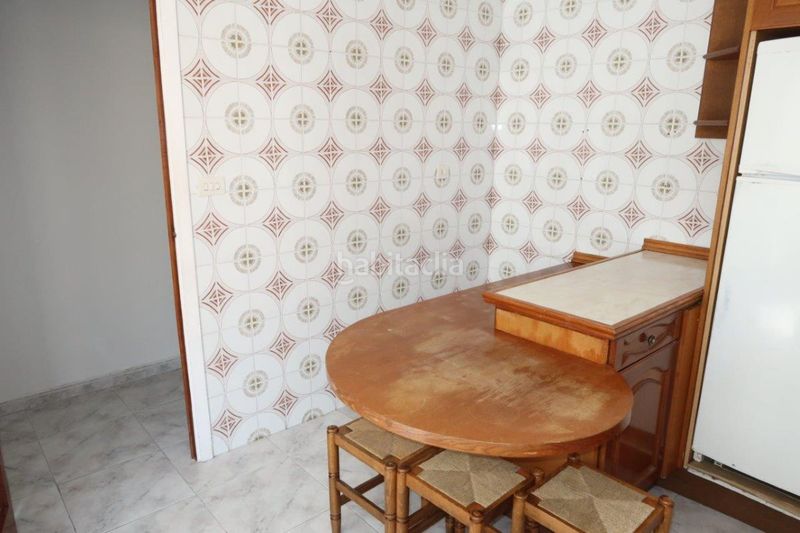Foto aa5c2830-ac97-4827-8daa-5ad7d24d5921. Rent flat in Sagrada Familia Coruña (A)