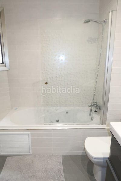 Foto 93fa1ad7-7142-4172-9bd5-1c906fe72d5f. Pis amb calefacció aparcament piscina a Someso - Matogrande Coruña (A)