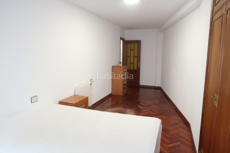 Foto 43966bce-a418-499e-a6d1-cb1b9944fed6. Rent flat with heating in Agra del Orzán - Ventorrillo Coruña (A)