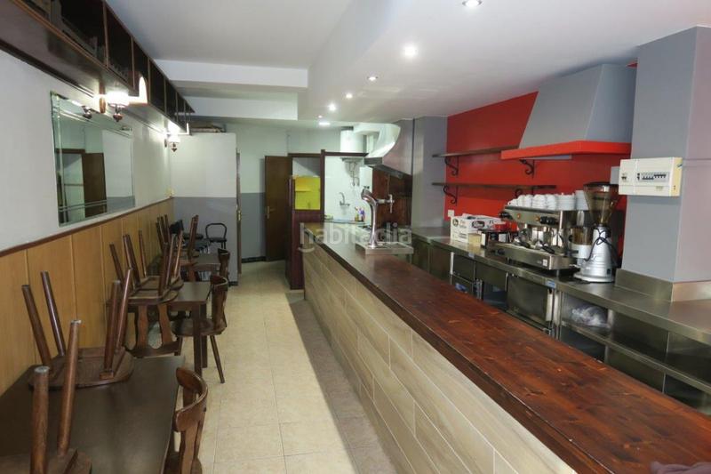 Foto a8c035d3-6435-4767-b2fd-1e94d0ac4950. Local comercial a Agra del Orzán - Ventorrillo Coruña (A)