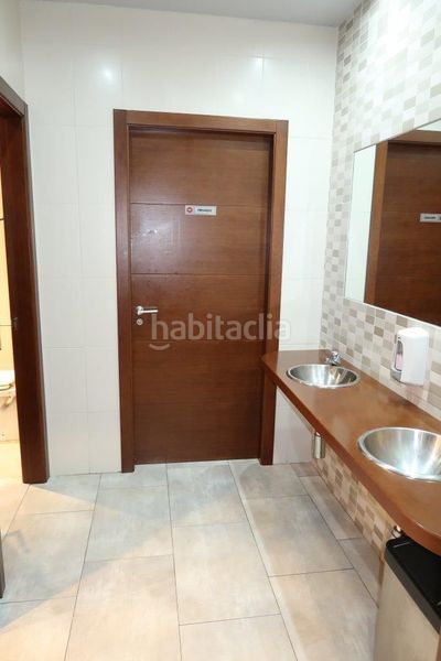 Foto c329ec28-dded-4a12-8483-79f827b3029c. Alquiler local comercial local en alquiler en villarodis. en Arteixo