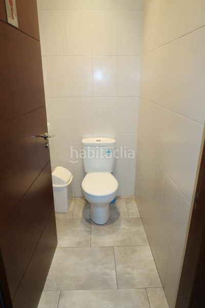 Foto f6582b18-cb10-4ae3-86d7-8340338d2cc3. Alquiler local comercial local en alquiler en villarodis. en Arteixo