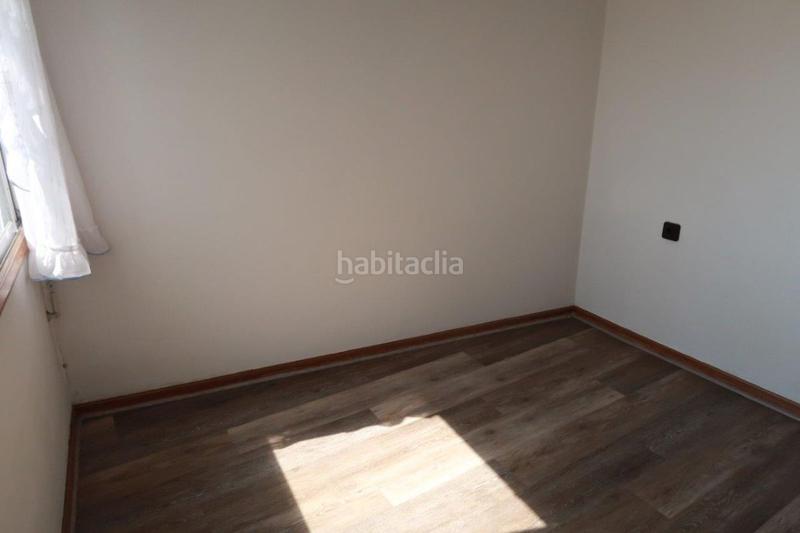 Foto 034e0813-5551-4215-84a0-ff1ad8c0090e. Rent flat with heating in Os Mallos Coruña (A)