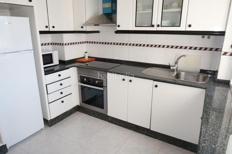 Foto 74ed1fe1-0fc9-4083-8691-19cac192740c. Rent flat with heating in Os Mallos Coruña (A)