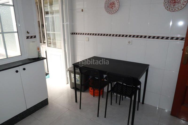 Foto b8240797-e6d3-4f85-a13d-3287da78a914. Rent flat with heating in Os Mallos Coruña (A)