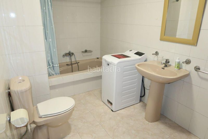Foto 07a17ed0-b1e7-4cdd-bedb-f719ae16096b. Rent flat in Eirís Coruña (A)
