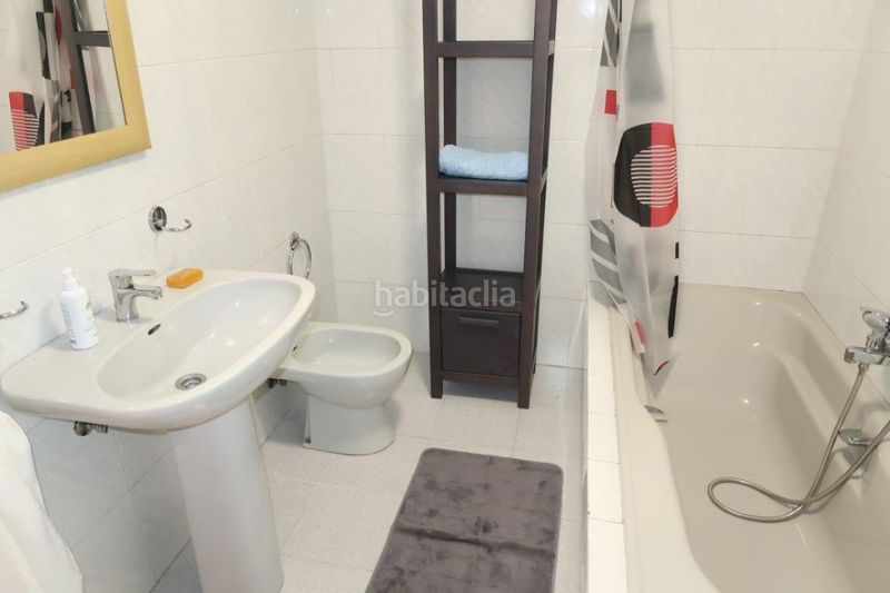 Foto 51e792fc-708b-4c98-9cbf-95e53a26115d. Rent flat in Eirís Coruña (A)
