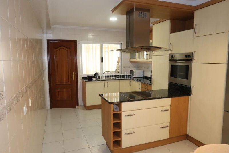 Foto b817236c-1356-4680-aad4-afb9d8a1786a. Rent flat in Eirís Coruña (A)