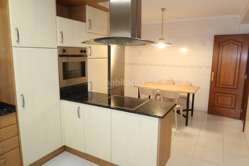Foto f8e8494d-c080-4a78-90b2-3c4567f1549c. Rent flat in Eirís Coruña (A)