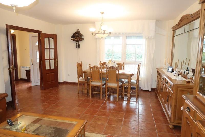 Foto 2b4f1851-5f64-46e1-bc87-ab7eb96ffaf7. Chalet avec chauffage parking dans Cambre