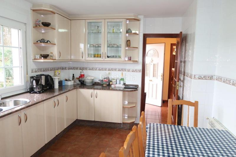 Foto 45821fa8-75c5-46b6-a4cc-e5d7a183fb28. Chalet avec chauffage parking dans Cambre