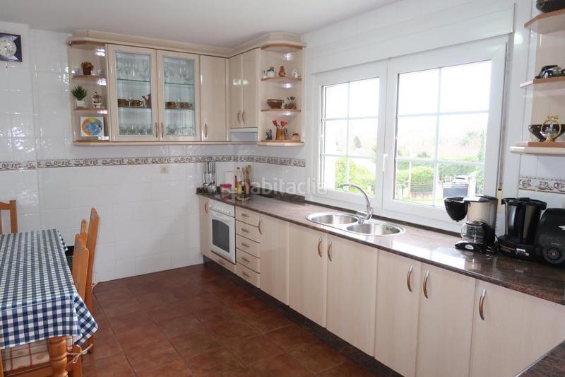 Foto 7d11b664-37f5-4605-b73a-6457cc0486f1. Chalet avec chauffage parking dans Cambre