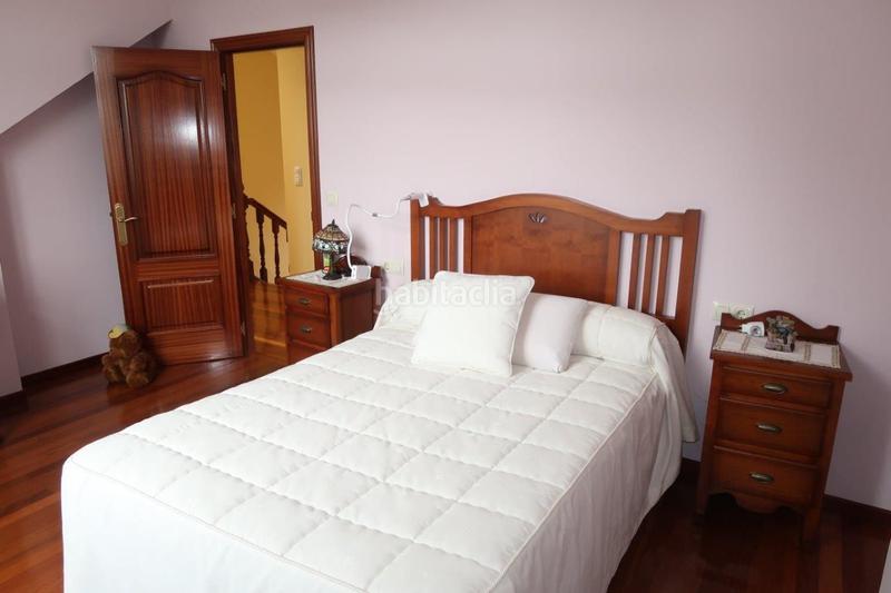 Foto dc0ea242-858c-4de1-a191-20b6a713ab2e. Chalet avec chauffage parking dans Cambre