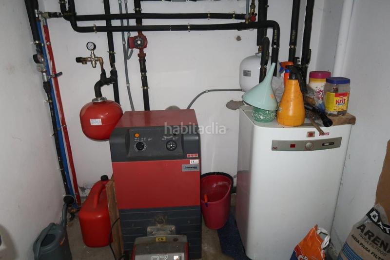 Foto e560a685-6f09-4046-9ef0-b33629c587b7. Chalet avec chauffage parking dans Cambre