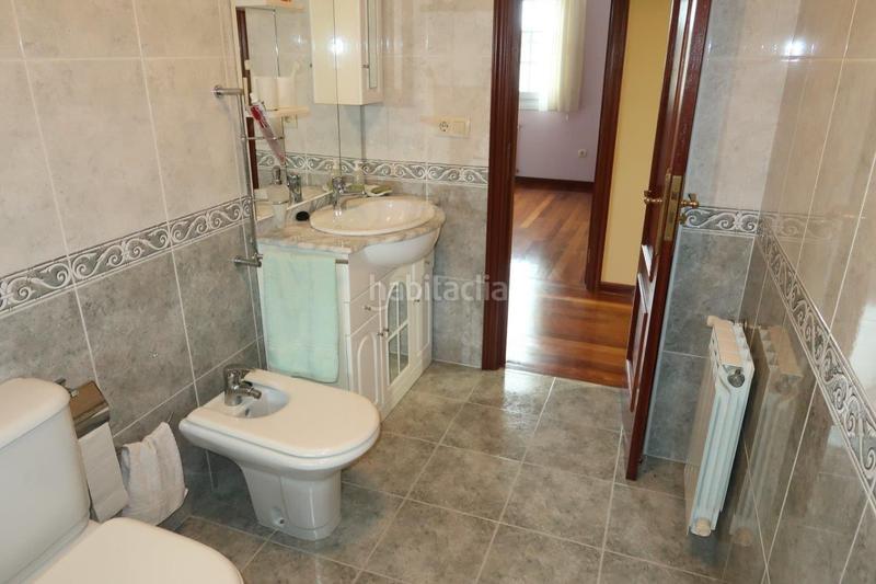 Foto e998c47a-3c59-4da2-8a10-3df8532f8f58. Chalet avec chauffage parking dans Cambre