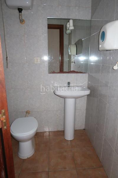 Foto 2c501a04-be7d-435d-bfdb-bf3be2e5ab57. Lloguer local comercial a Agra del Orzán - Ventorrillo Coruña (A)