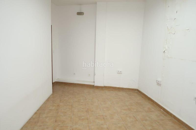 Foto 4f93e108-1cd9-4ed2-b732-5b23431b3ae2. Lloguer local comercial a Agra del Orzán - Ventorrillo Coruña (A)