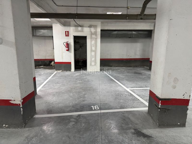 Foto e8a744be-2f1a-4f94-9465-ab0e22a1a5e2. Rent car parking in almirante eulate 6 in Riazor - Visma Coruña (A)