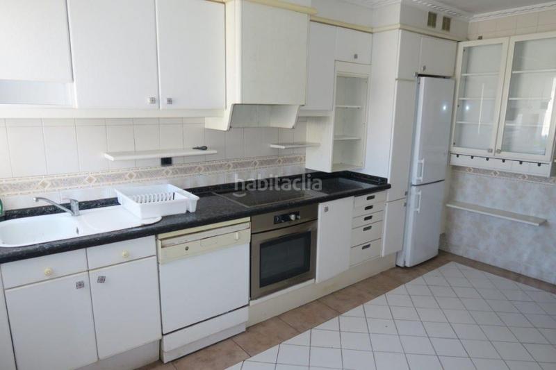 Foto 023a8492-3ef7-4ff8-9e69-28b217442a72. Location duplex avec chauffage parking dans Someso - Matogrande Coruña (A)