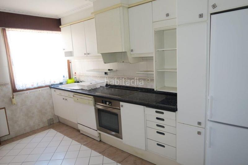 Foto 412b0c69-2d46-42fb-b47d-4e9623fe8520. Location duplex avec chauffage parking dans Someso - Matogrande Coruña (A)