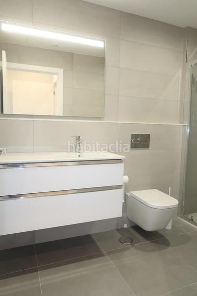 Foto 11eca4d3-6994-4f3b-b609-b03a3ea6a43b. Rent flat in ronda 53a in Riazor - Visma Coruña (A)