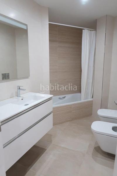 Foto 8aafb576-e998-4e4d-8e98-407c947e4f2d. Rent flat in ronda 53a in Riazor - Visma Coruña (A)