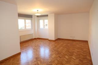 Lloguer Pis  Salvador madariaga. Piso en alquiler en elviña, 4 dormitorios.