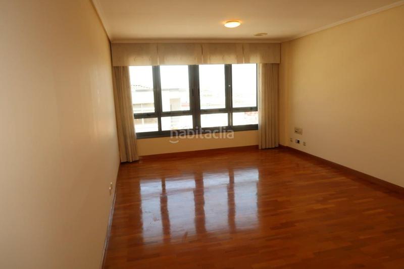 Foto 4ec11266-86db-49ef-aeff-393c496a5cb6. Affitto appartamento con riscaldamento parcheggio in Coruña (A)