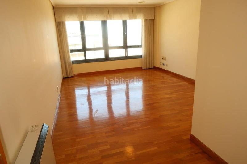 Foto 179f6329-ed74-4f01-a25a-590efab9374c. Location appartement avec chauffage parking dans Los Castros - Castrillón Coruña (A)
