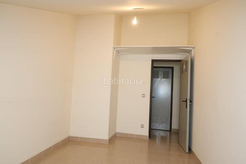 Foto b8d189d8-ee9e-412f-aeae-e927cceb9f16. Rent flat with heating parking in Los Castros - Castrillón Coruña (A)