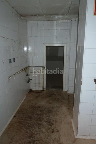 Foto e1bc0d03-a7e4-4e5e-bd8e-bae9a4ee848b. Local comercial a Os Mallos Coruña (A)