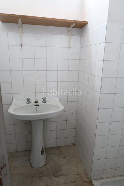 Foto dc41d133-926c-4417-bf8c-dc16457d3dbe. Local comercial a Os Mallos Coruña (A)
