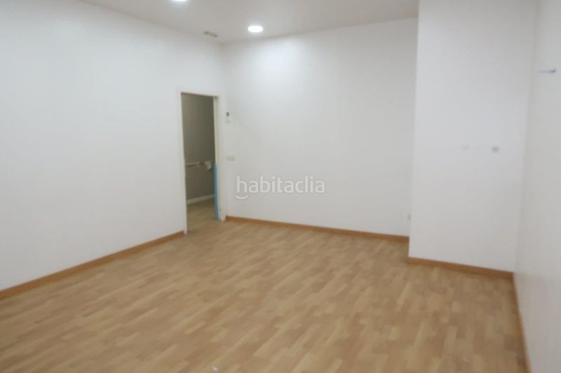 Foto 2f30890a-cead-4621-97b2-ad045ae871cb. Alquiler local comercial local en alquiler en centro plaza pontevedra, 4 dormitorios. en Coruña (A)