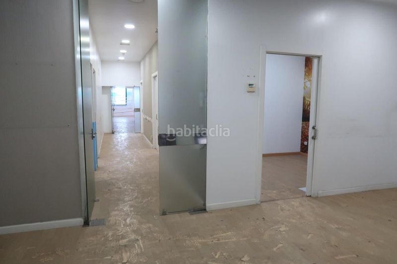 Foto 3b95d6dc-6ecb-4d6c-9cb5-070a5411e807. Alquiler local comercial local en alquiler en centro plaza pontevedra, 4 dormitorios. en Coruña (A)