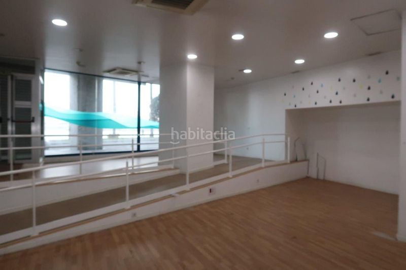 Foto 41cd3abb-e699-4c35-80a7-4b891de297fa. Alquiler local comercial local en alquiler en centro plaza pontevedra, 4 dormitorios. en Coruña (A)