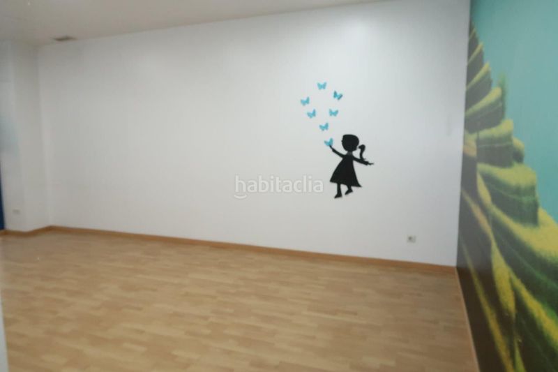 Foto 9ba28fcb-2060-48bf-9e48-3174e7d134cd. Alquiler local comercial local en alquiler en centro plaza pontevedra, 4 dormitorios. en Coruña (A)