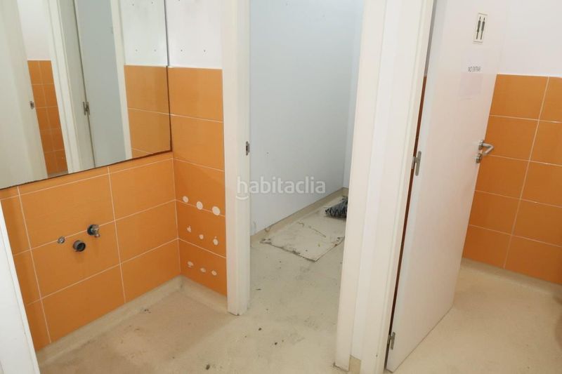 Foto b26882cd-759c-4318-ae96-bc217a817831. Alquiler local comercial local en alquiler en centro plaza pontevedra, 4 dormitorios. en Coruña (A)