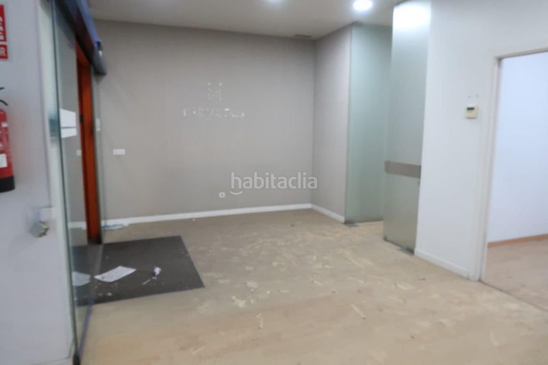 Foto b59dd922-d0e6-4456-81df-0a2119d63005. Alquiler local comercial local en alquiler en centro plaza pontevedra, 4 dormitorios. en Coruña (A)