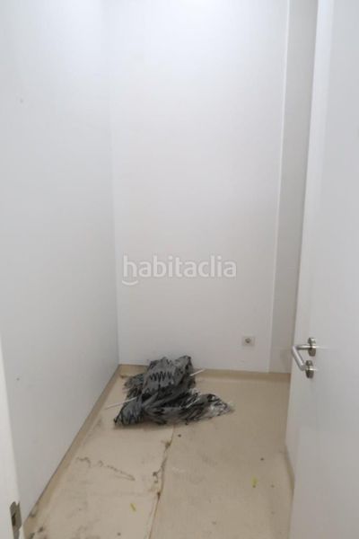 Foto bc0aad20-2103-4e12-9b27-cc5c5935d339. Alquiler local comercial local en alquiler en centro plaza pontevedra, 4 dormitorios. en Coruña (A)