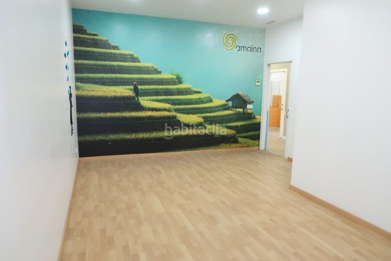 Foto fa1e1d22-243d-458b-87f1-2bca5e91a547. Alquiler local comercial local en alquiler en centro plaza pontevedra, 4 dormitorios. en Coruña (A)