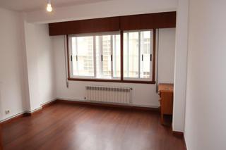 Flat  Rafael dieste. Piso en venta en avda. monelos  iglesia de oza, 3 dormitorios.