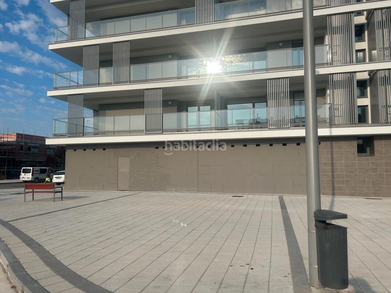 Foto 1c5c269e-9b15-458f-ab3f-565a1f2abaa5. Alquiler local comercial local en bruto en Las Villas - Valparaiso - El Peral Valladolid