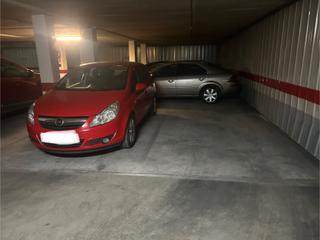 Aparcament cotxe a Calle Licenciado Bellogin 8